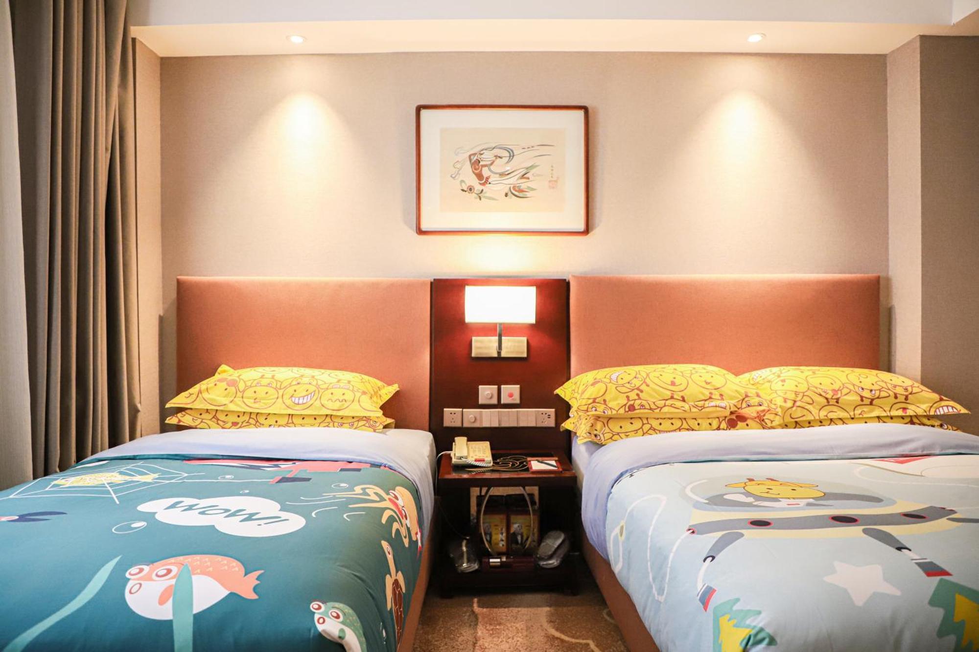 Beijing Feitian Hotel Экстерьер фото