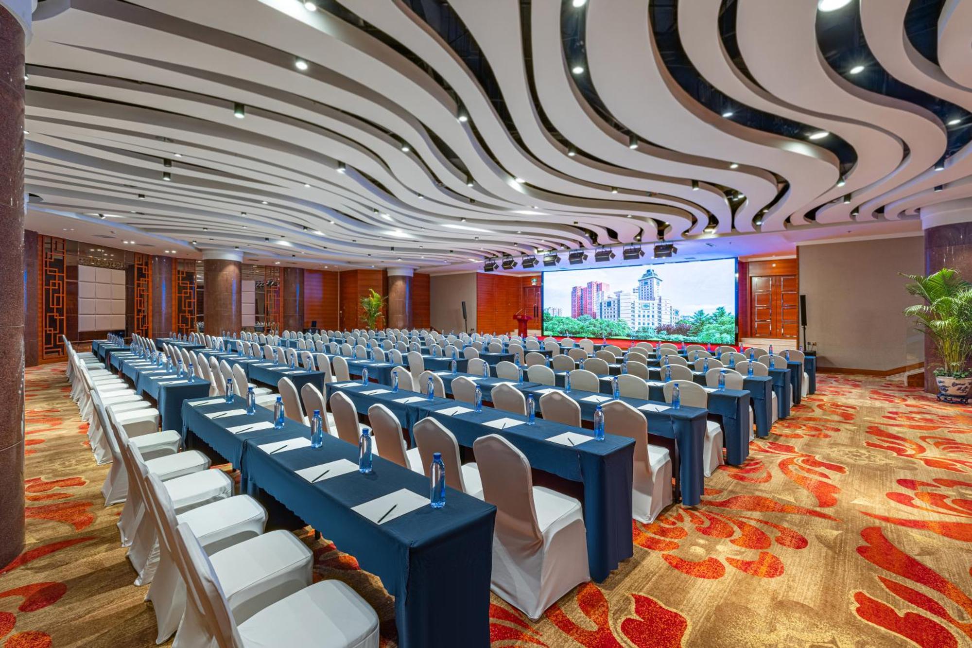 Beijing Feitian Hotel Экстерьер фото