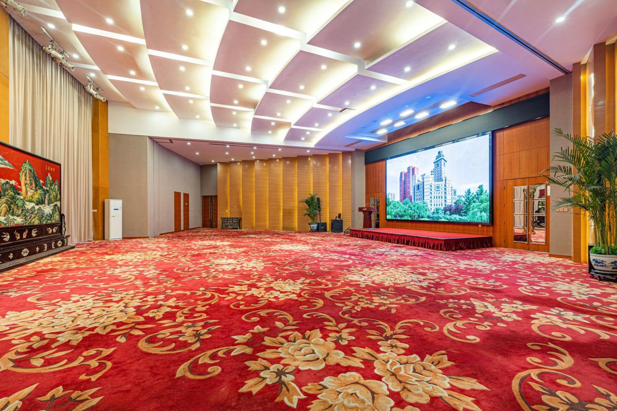 Beijing Feitian Hotel Экстерьер фото