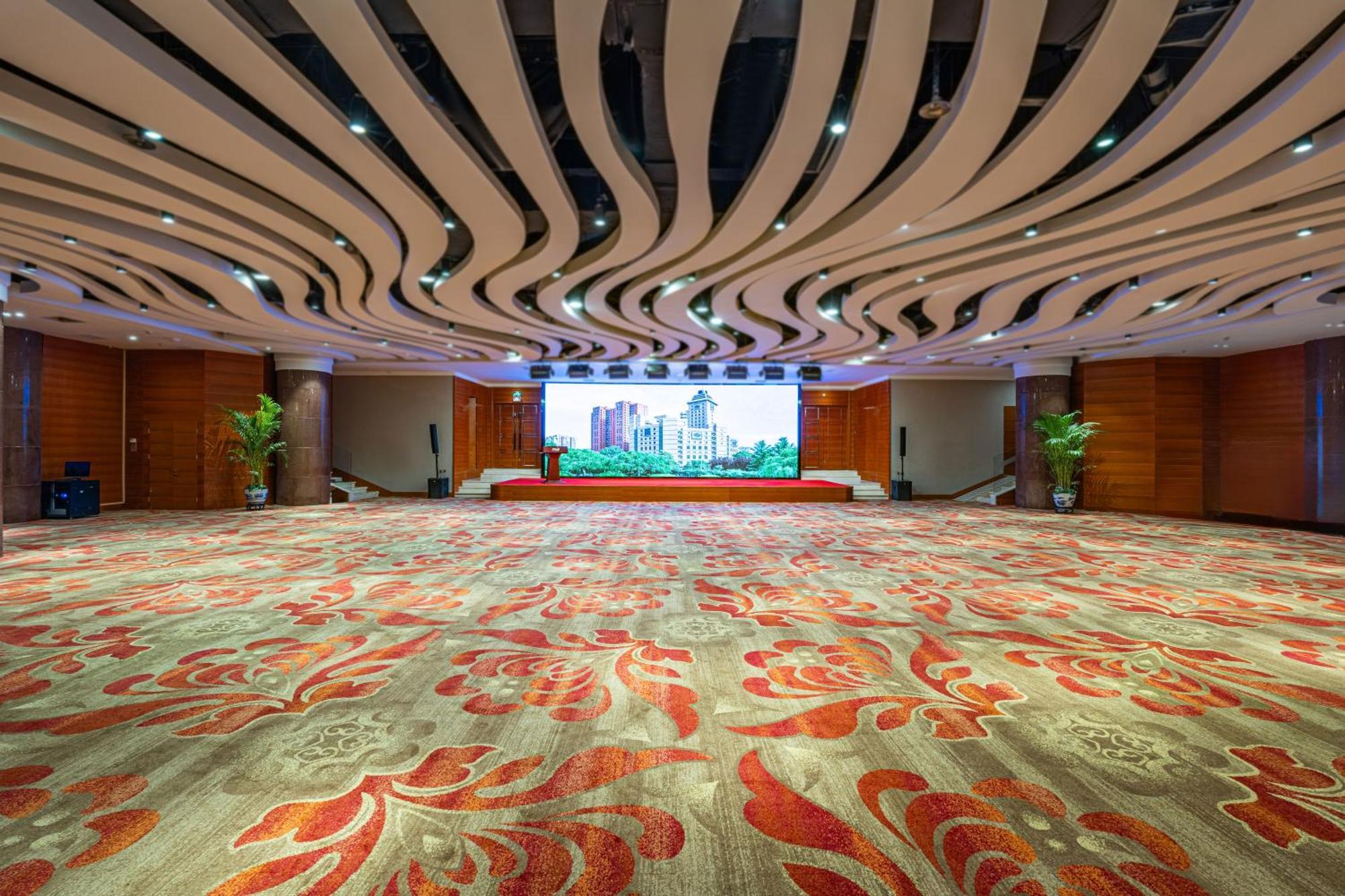 Beijing Feitian Hotel Экстерьер фото