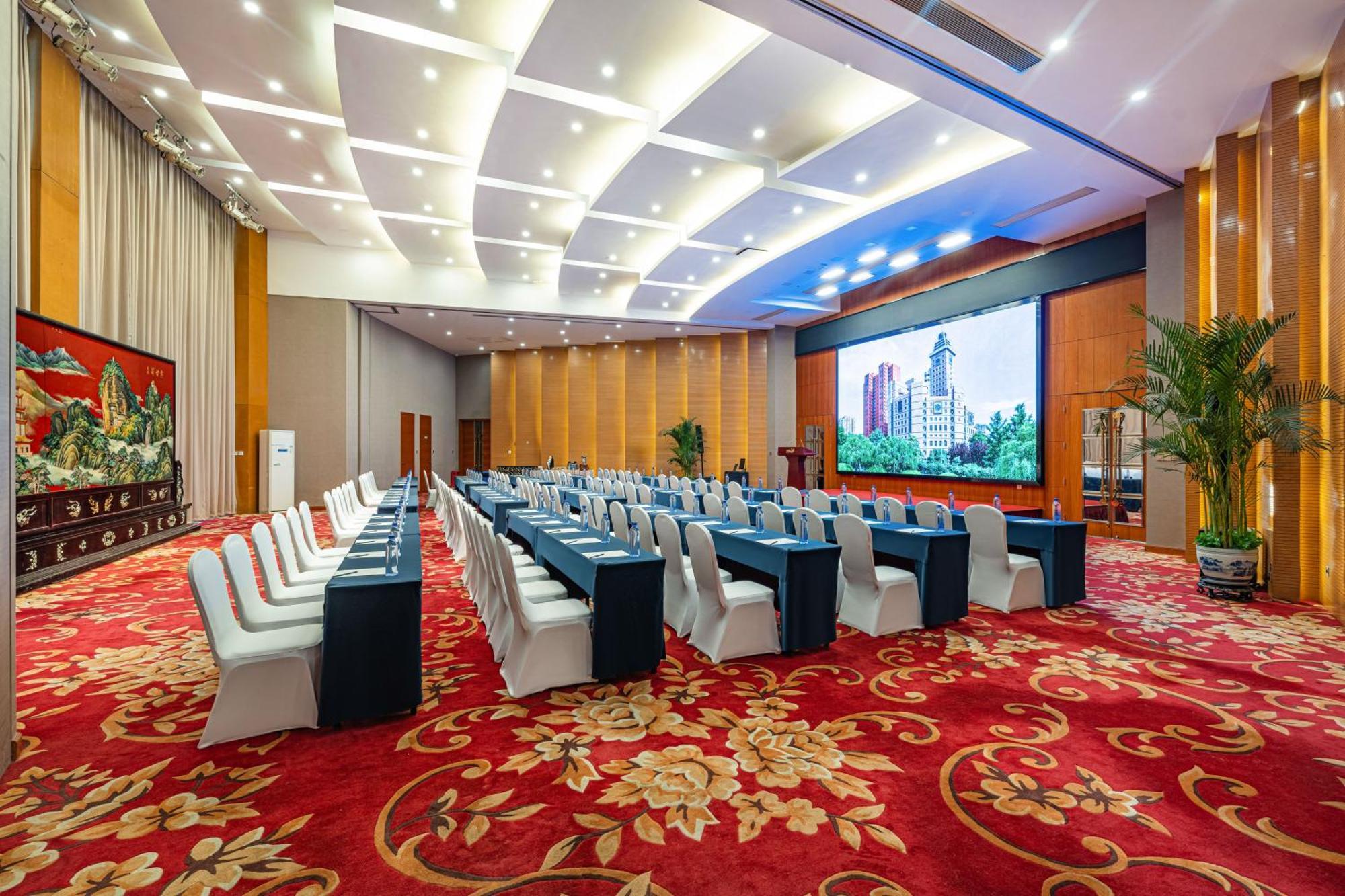 Beijing Feitian Hotel Экстерьер фото