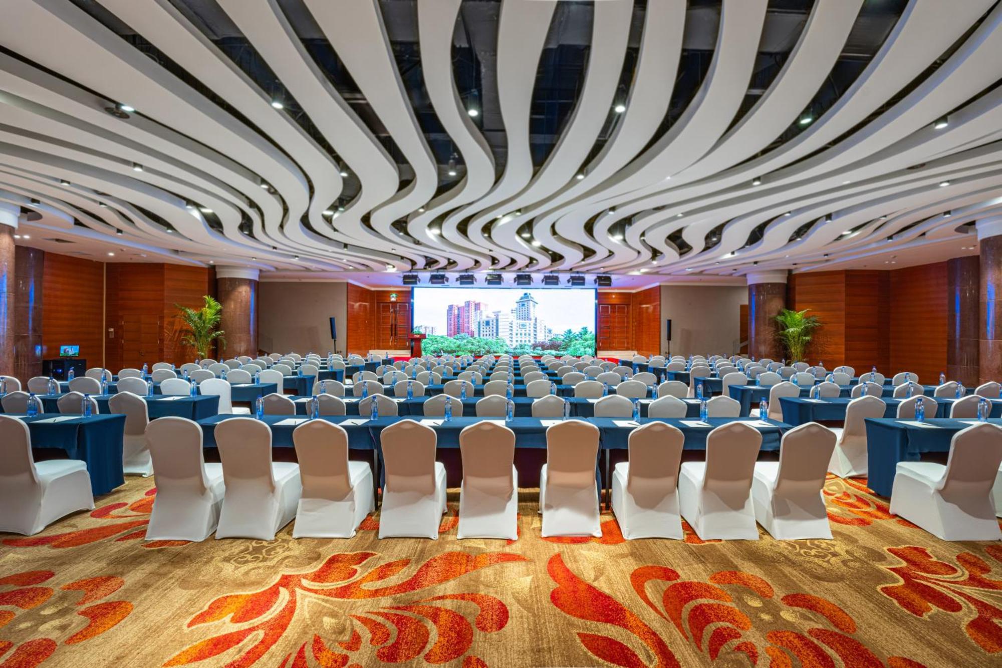 Beijing Feitian Hotel Экстерьер фото